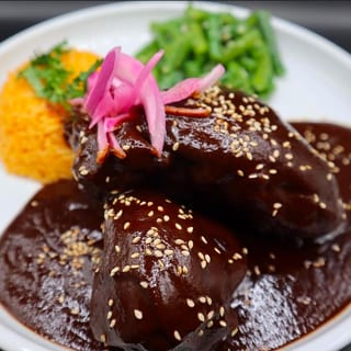 Pollo En Mole