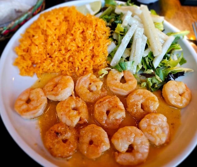 Camarones Al Ajo.